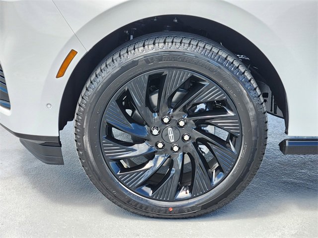 New 2025 Lincoln Navigator L Reserve w/ Jet Appearance Package image 10