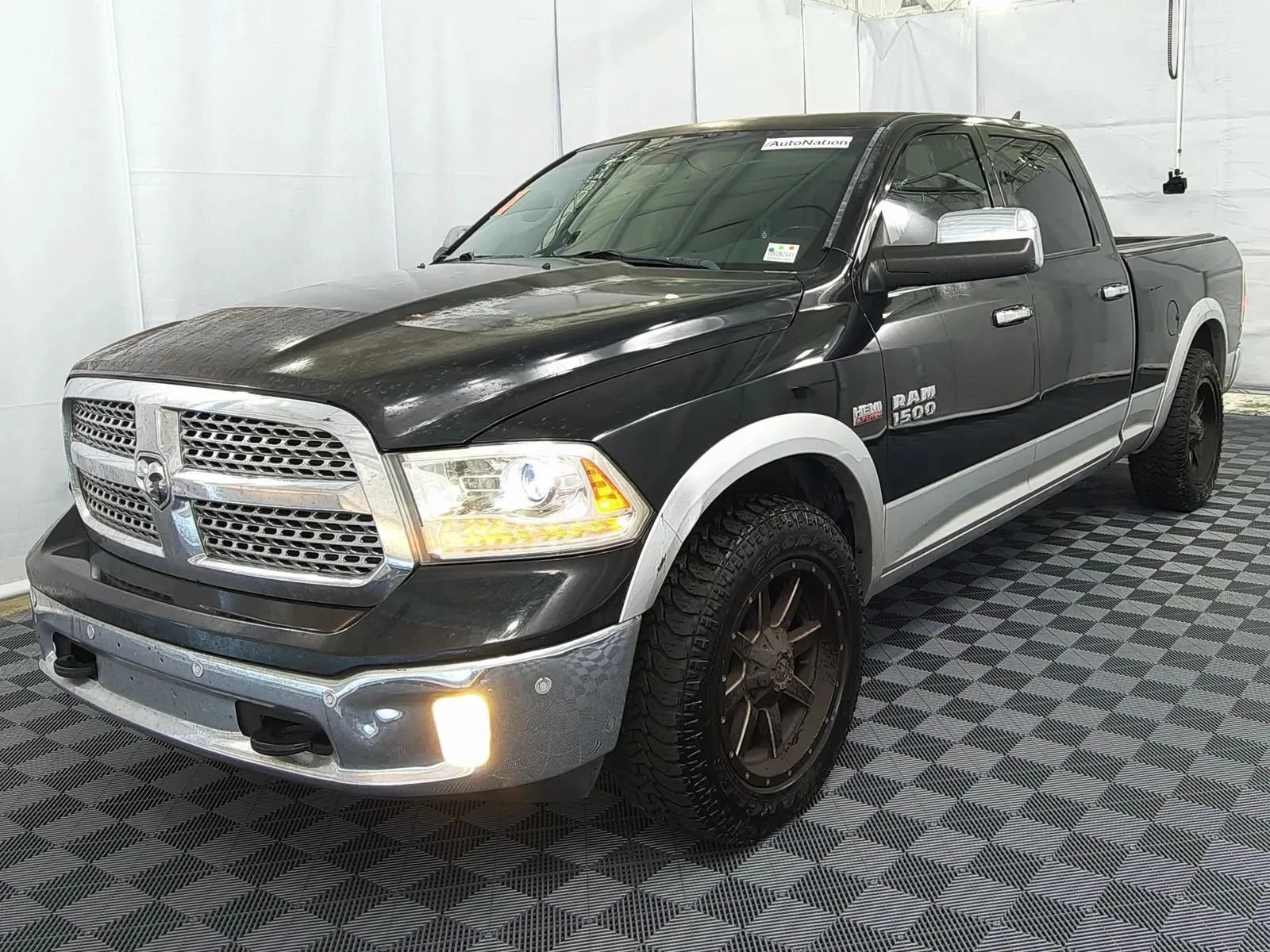 Used 2014 RAM 1500 Laramie w/ Convenience Group AWD/4WD image 1