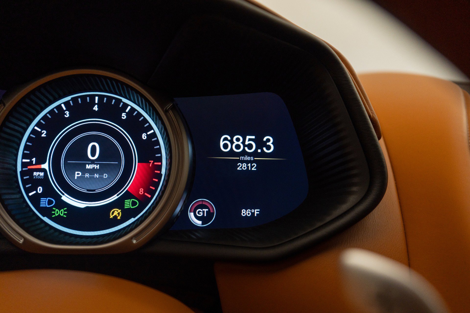 Used 2018 Aston Martin DB11 Coupe RWD image 22