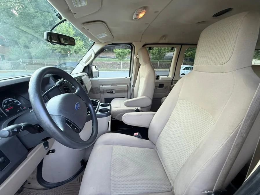 Used 2013 Ford E-350 and Econoline 350 XLT image 18