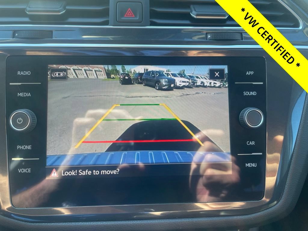 Certified 2023 Volkswagen Tiguan SE w/ Panoramic Sunroof Package AWD/4WD image 22