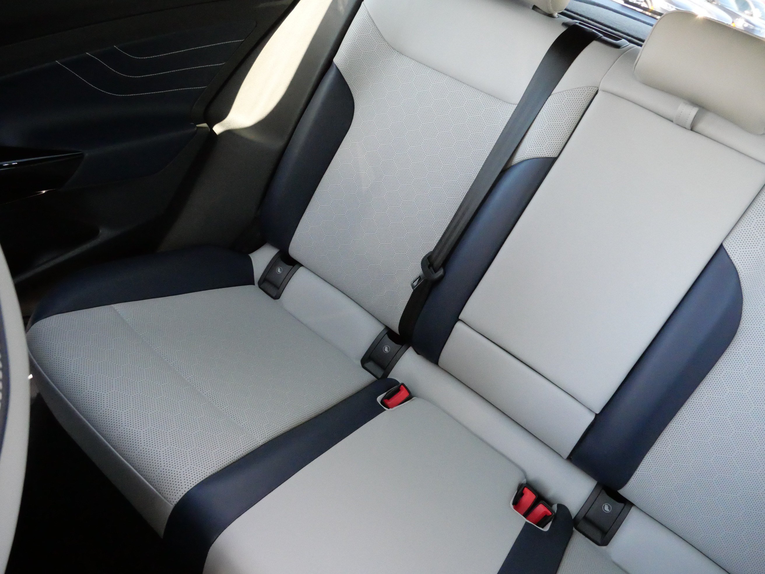 Certified 2025 Volkswagen ID.4 Pro S AWD/4WD image 12
