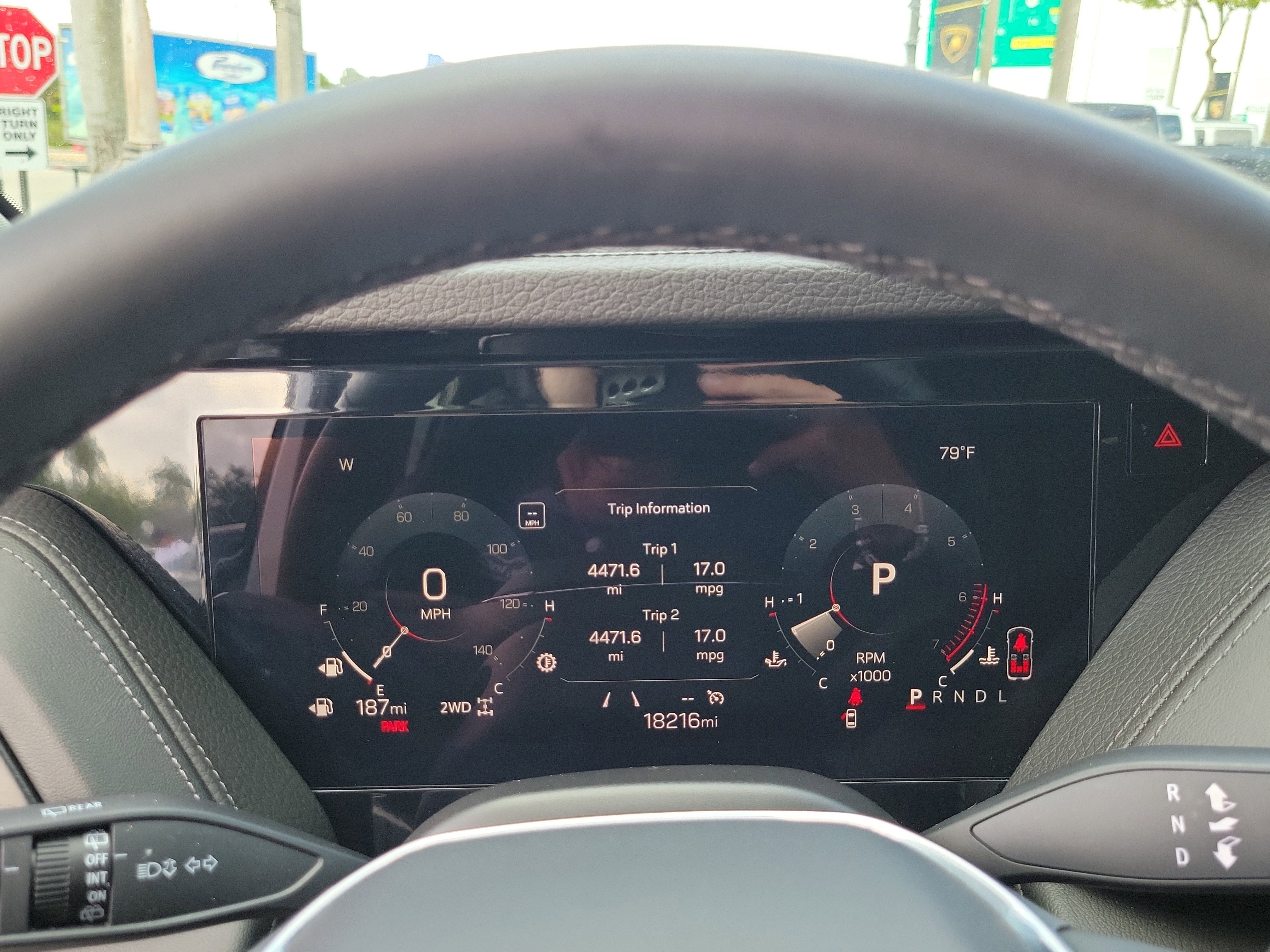 Used 2025 GMC Yukon XL Denali AWD/4WD image 30