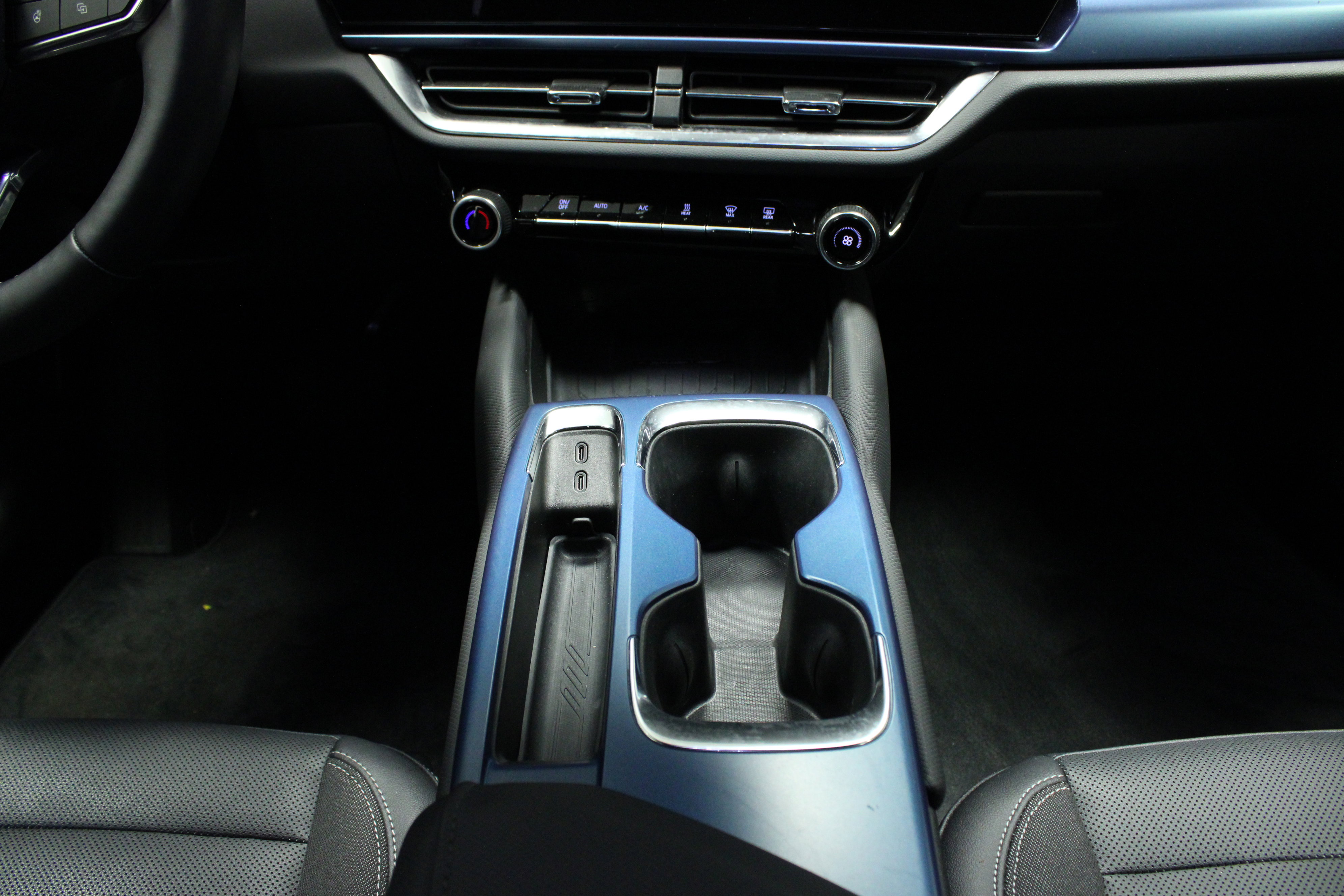 Used 2025 Chevrolet Equinox EV LT w/ Convenience Package image 19