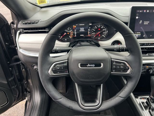 Used 2024 Jeep Compass Limited image 20