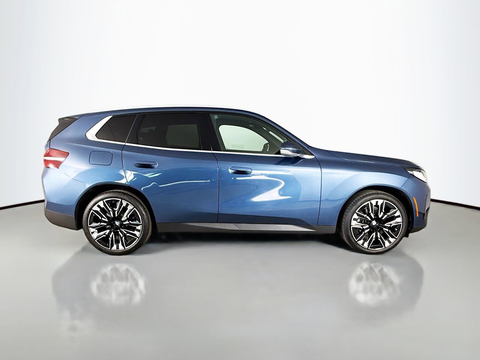 Used 2025 BMW X3 xDrive30i w/ Convenience Package image 8