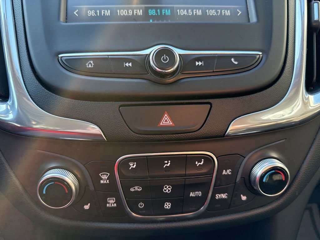 Used 2018 Chevrolet Equinox LT image 55