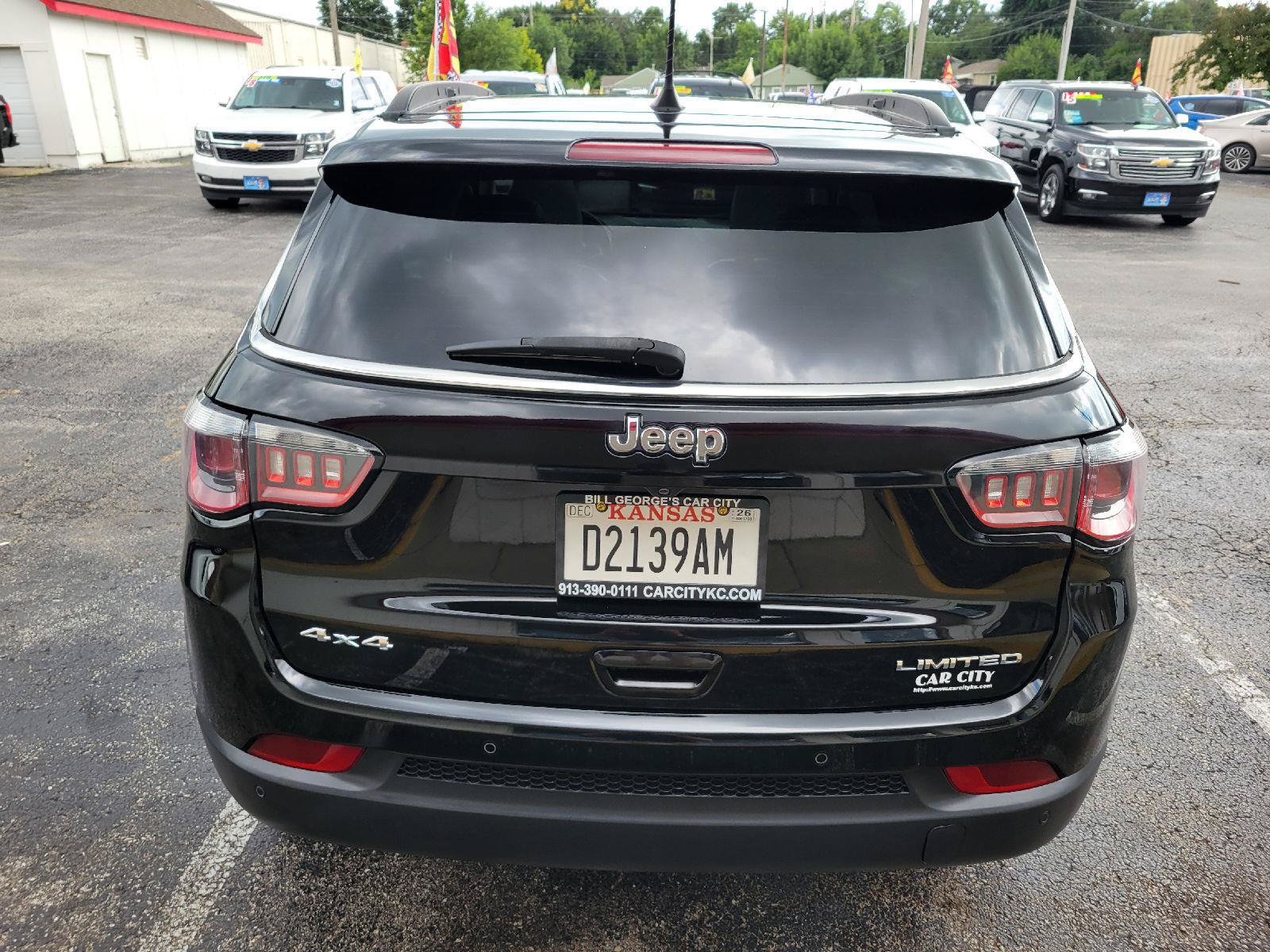Used 2017 Jeep Compass Limited w/ Navigation Group AWD/4WD image 24