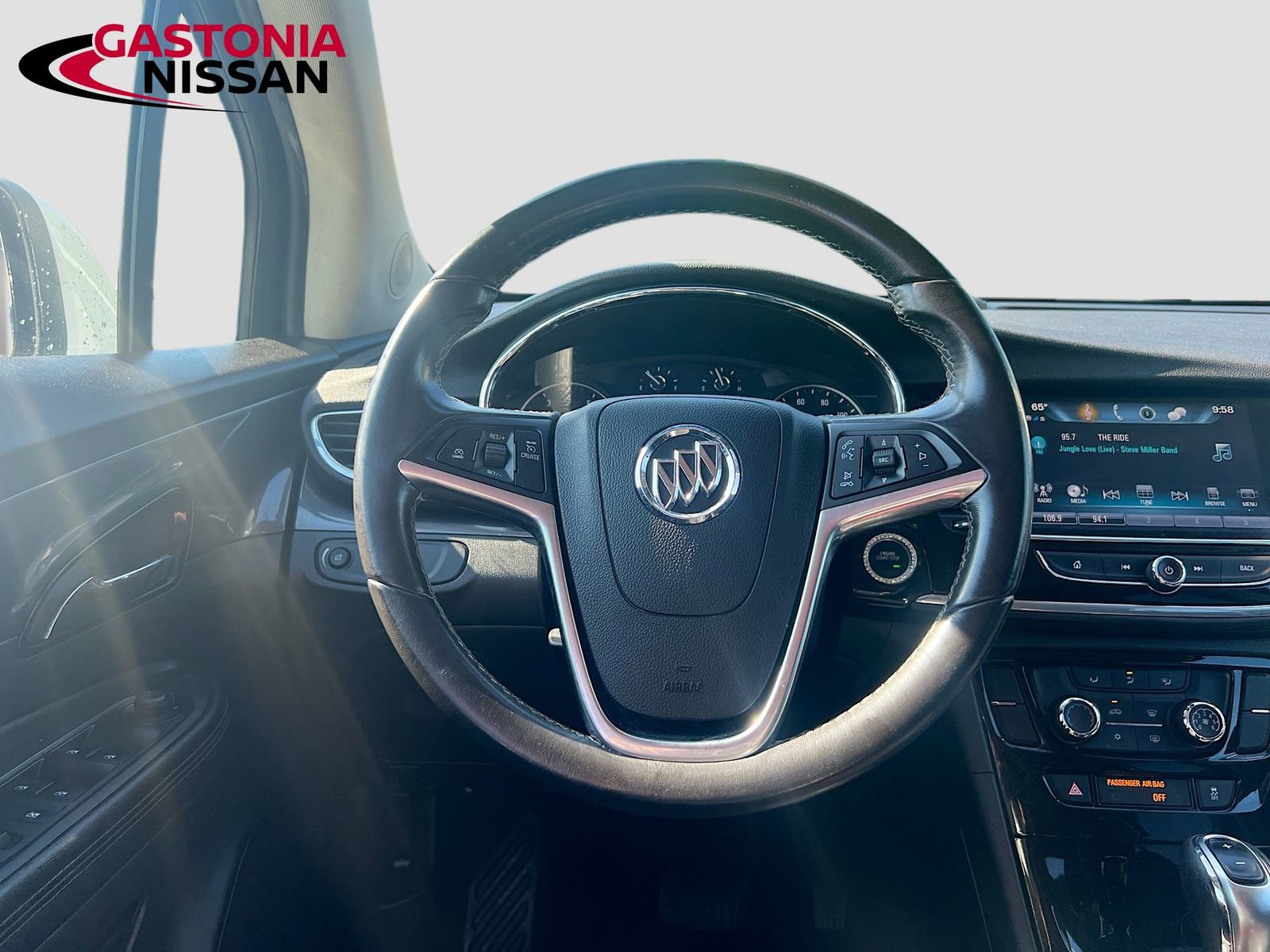 Used 2020 Buick Encore Preferred image 29