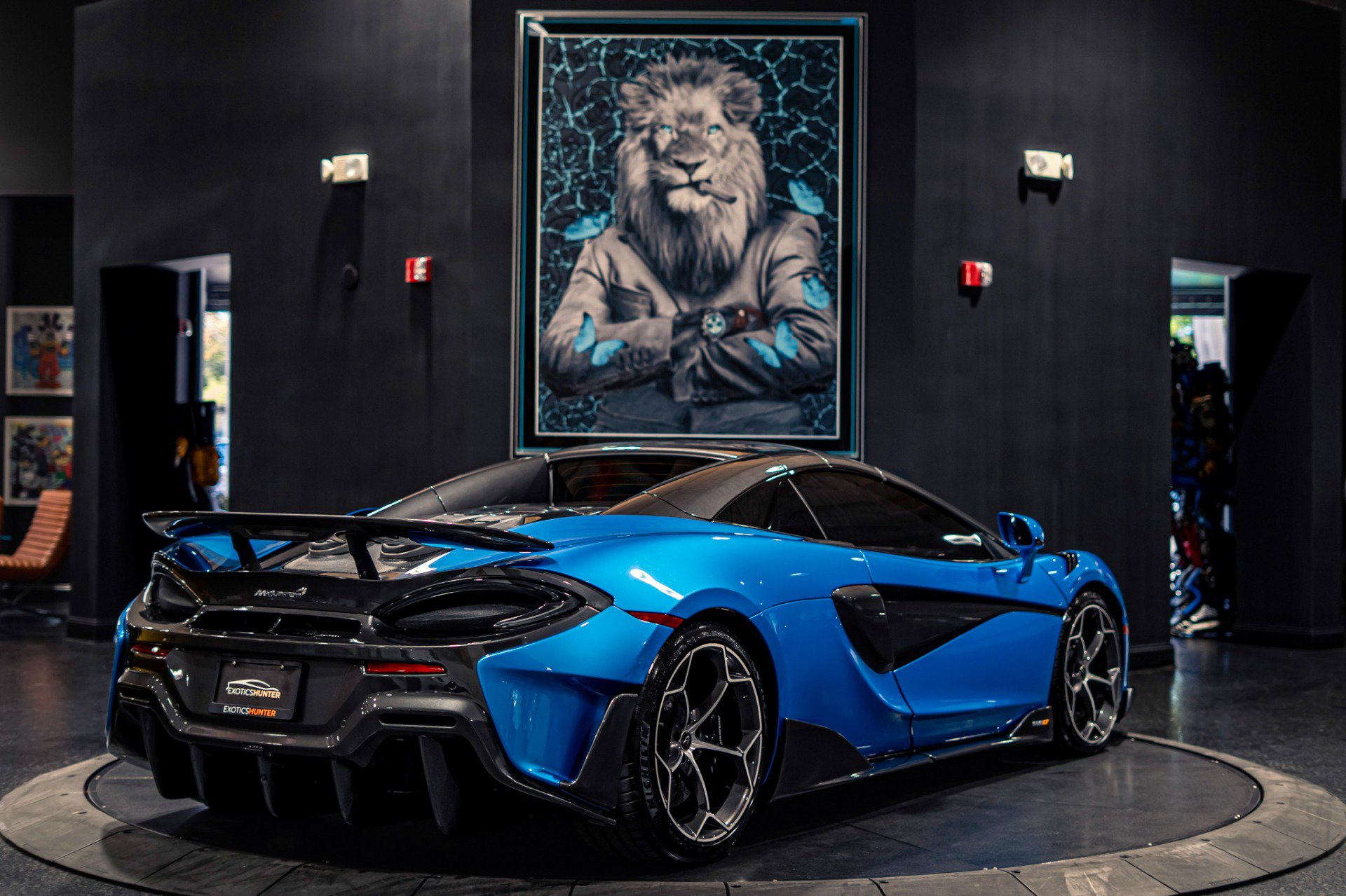 Used 2020 McLaren 600LT Spider RWD image 40