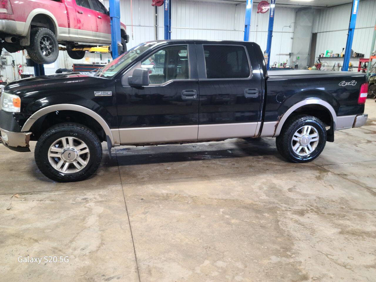 Used 2005 Ford F150 Lariat image 5
