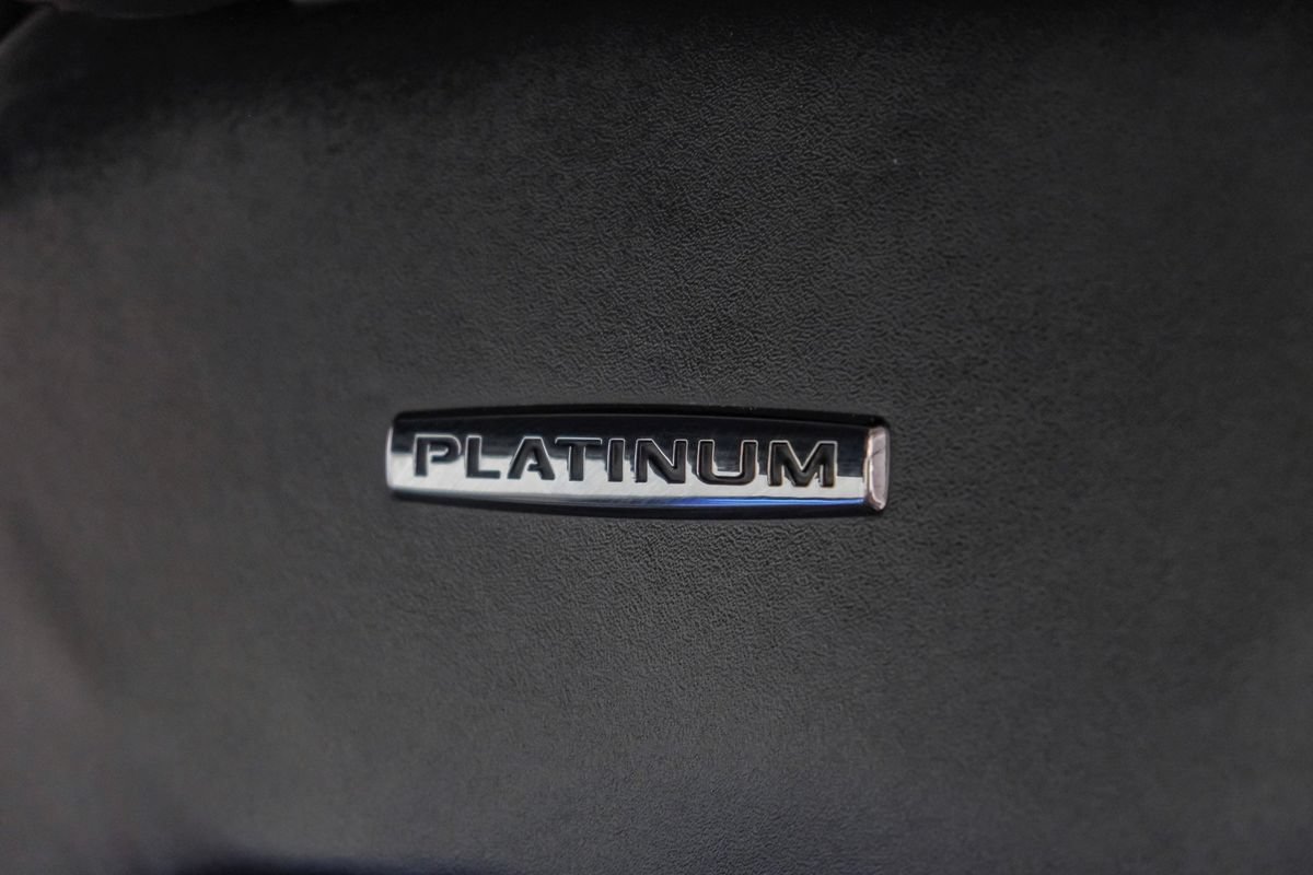 Used 2022 Ford F250 Platinum w/ FX4 Off-Road Package AWD/4WD image 32