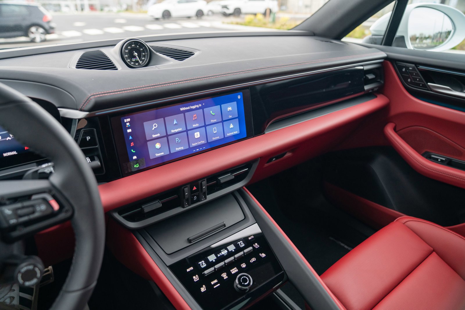 New 2026 Porsche Macan 4S Electric AWD/4WD image 16