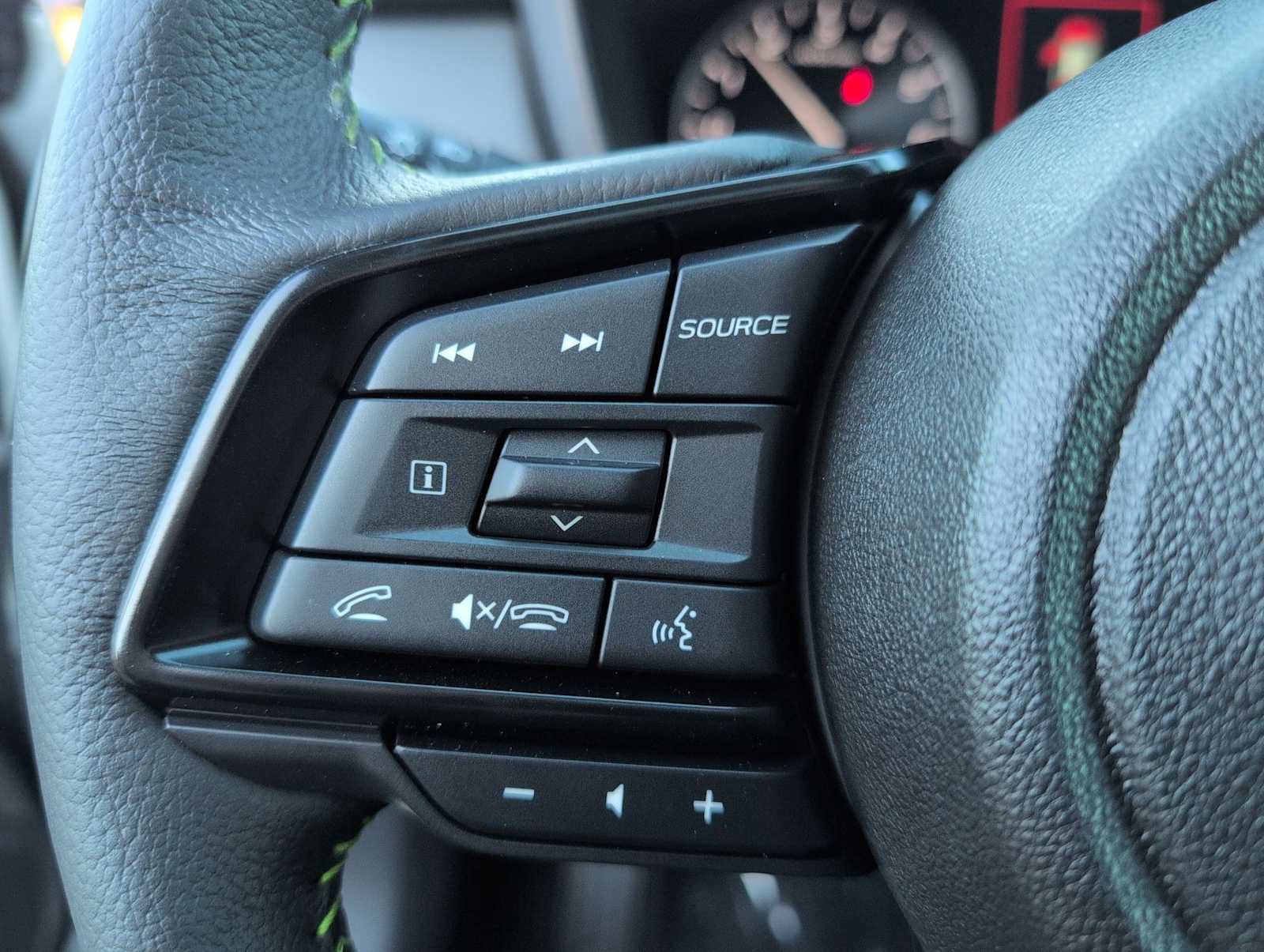 Certified 2025 Subaru Outback Onyx Edition XT image 25