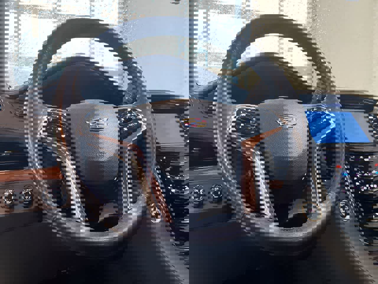 Used 2020 Cadillac Escalade Luxury image 14