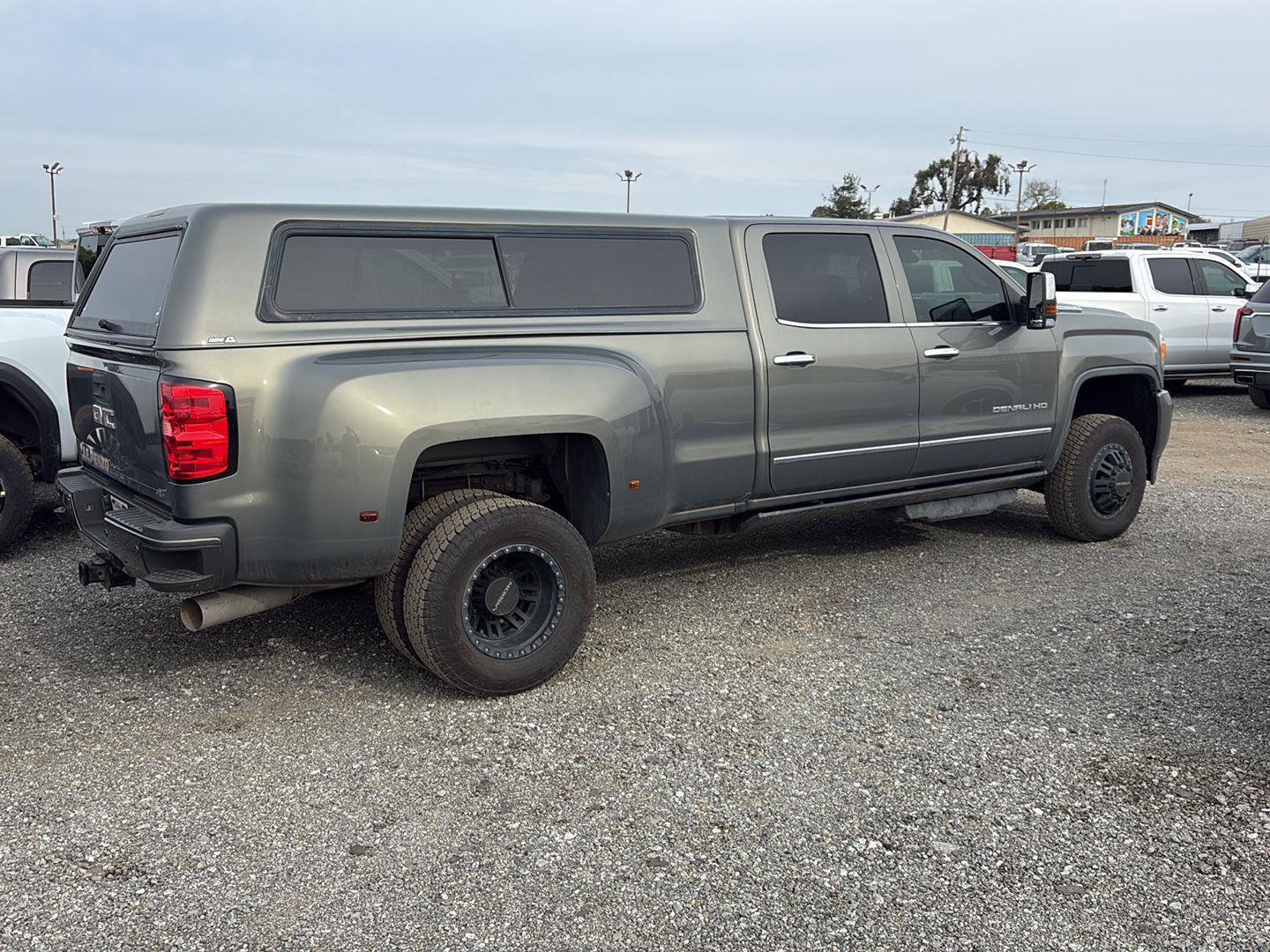 Used 2018 GMC Sierra 3500 Denali w/ Duramax Plus Package image 2