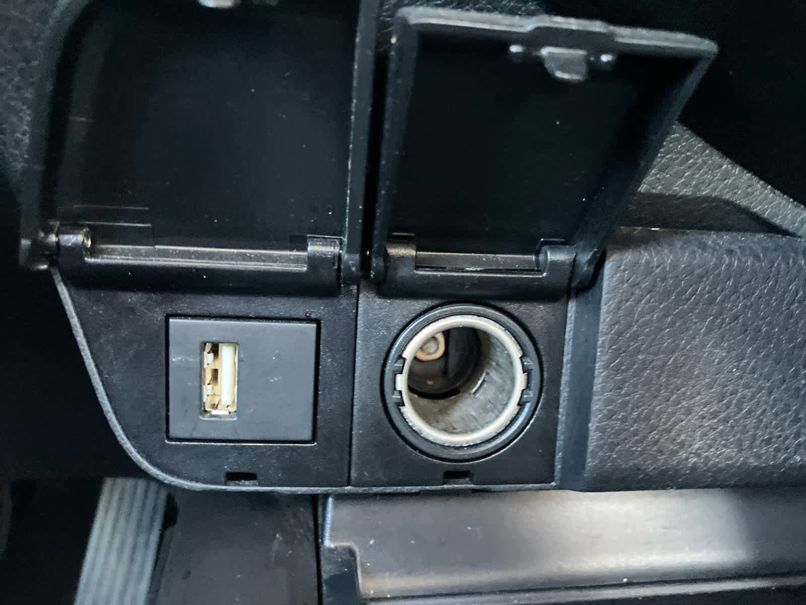 Used 2023 Toyota Camry LE w/ Convenience Package image 25