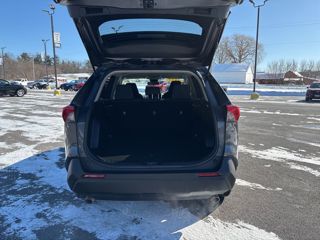 Used 2023 Toyota RAV4 LE image 19