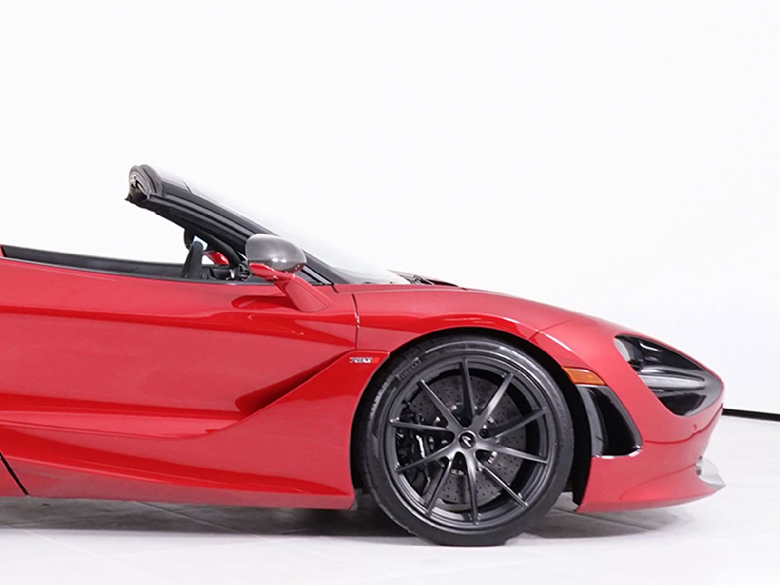 Used 2020 McLaren 720S Spider image 16