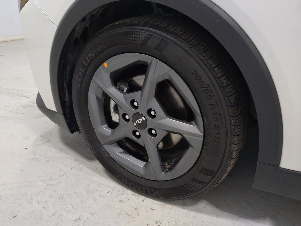 Used 2025 Kia K4 FWD image 31