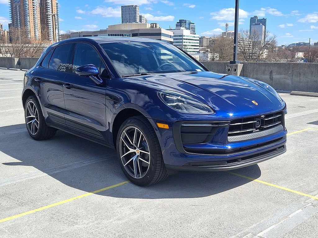 Used 2025 Porsche Macan image 7