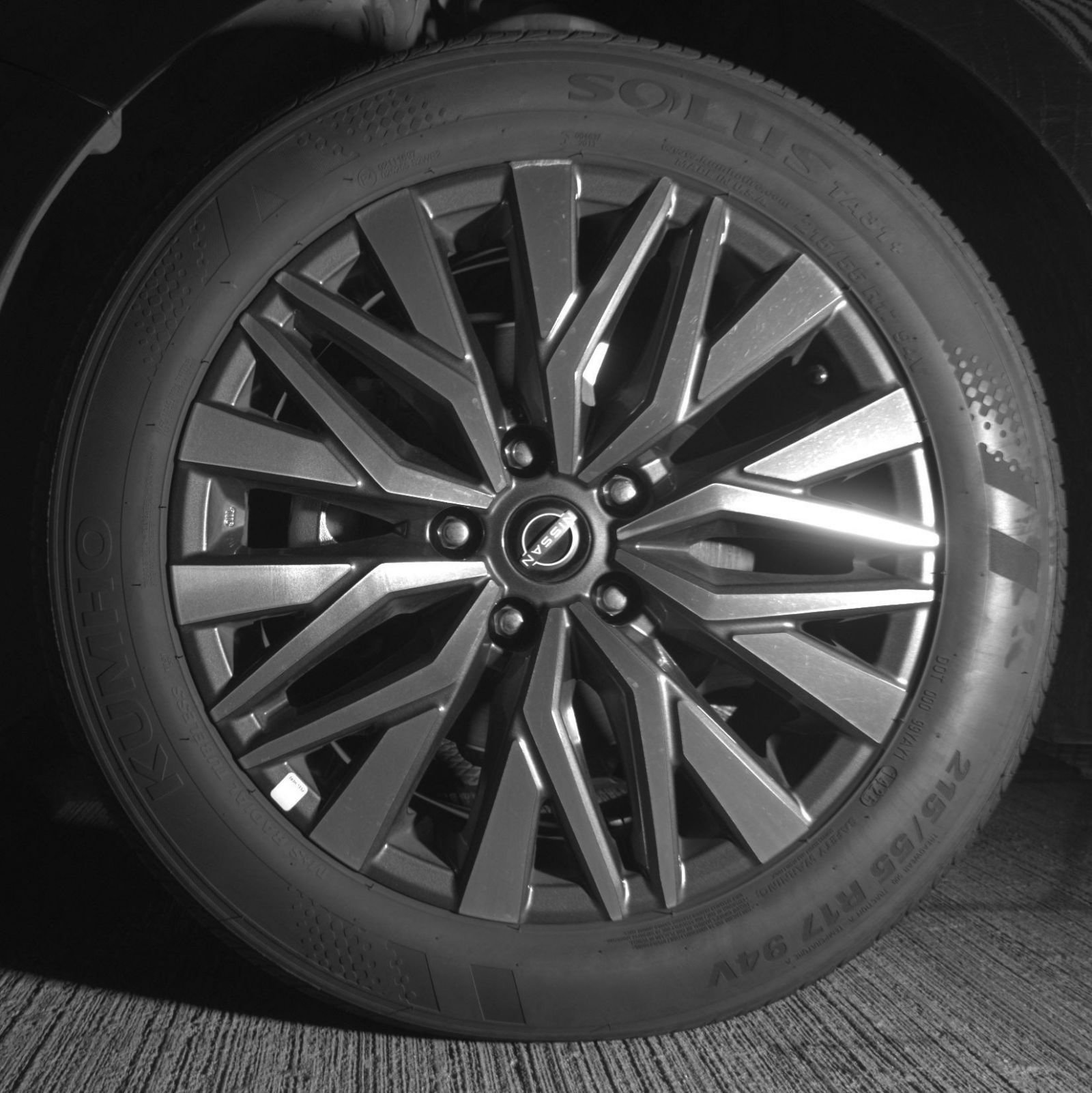 Used 2025 Nissan Altima 2.5 SV FWD image 13