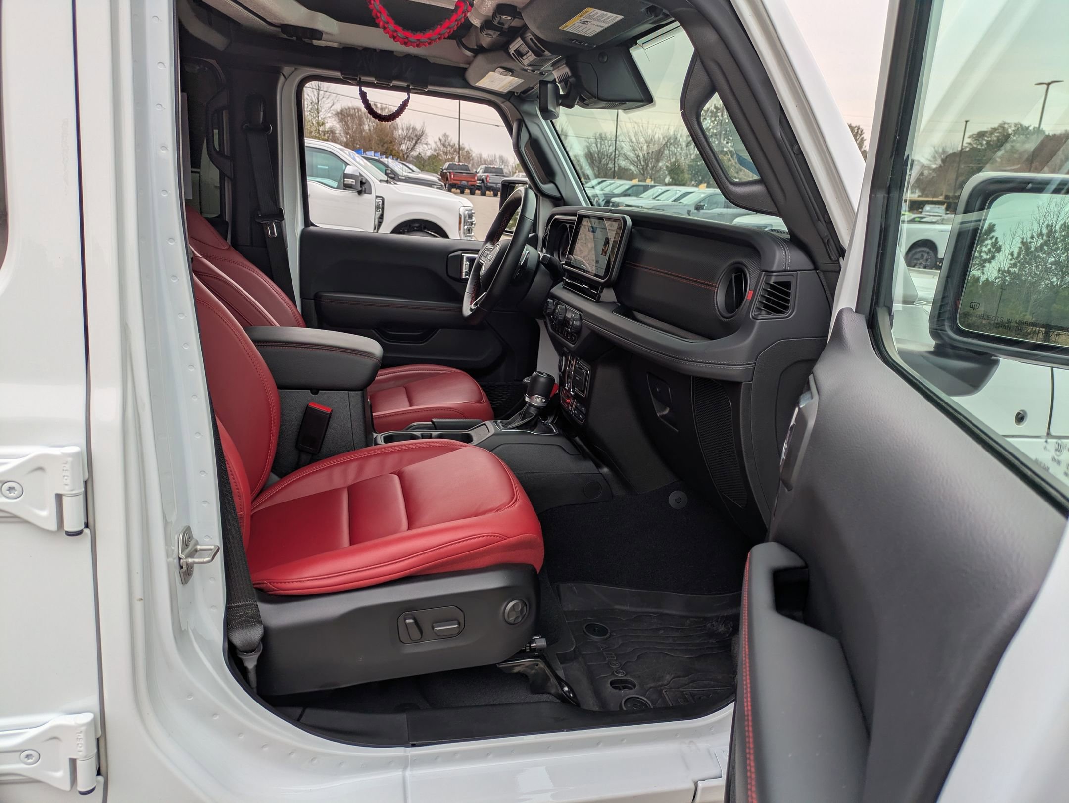 Used 2024 Jeep Wrangler Unlimited Rubicon 392 image 37