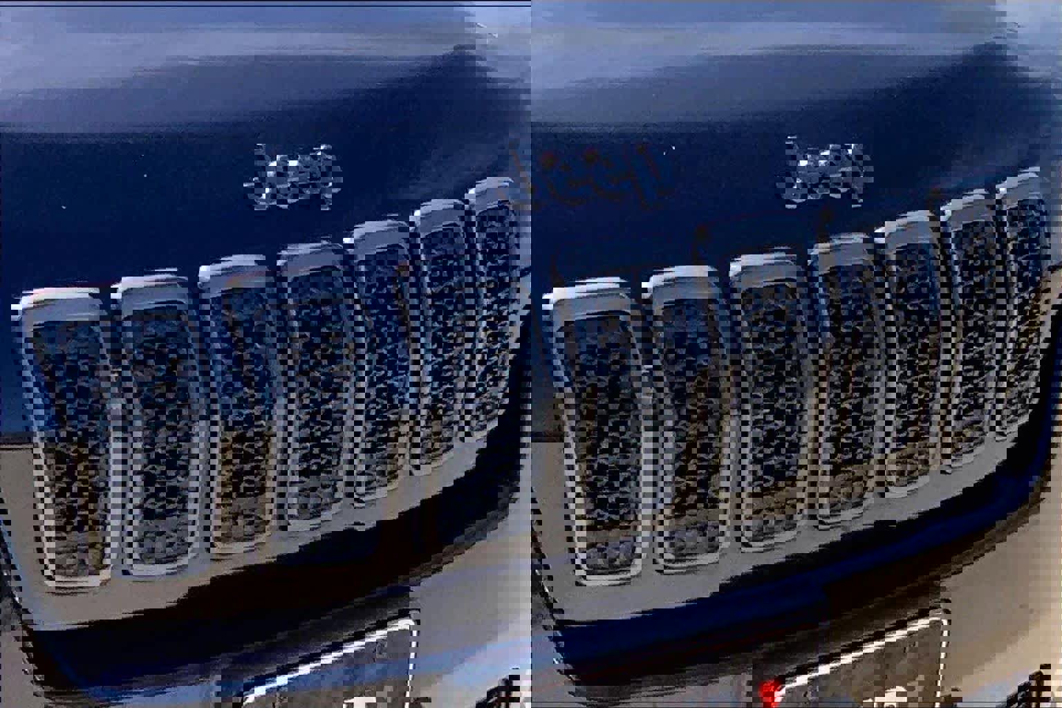 Used 2021 Jeep Cherokee Latitude Lux 80th Anniv w/ Quick Order Package 26U 80TH image 29