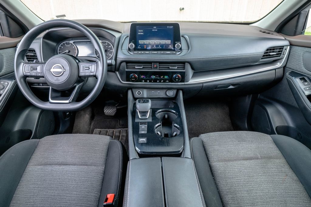 Used 2023 Nissan Rogue SV image 13