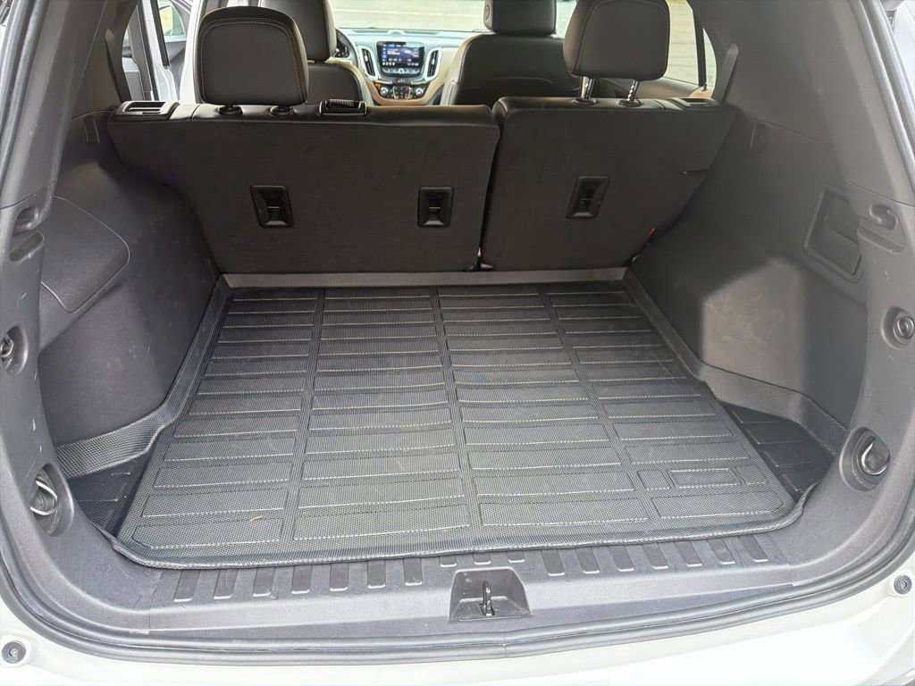 Used 2023 Chevrolet Equinox Premier image 12