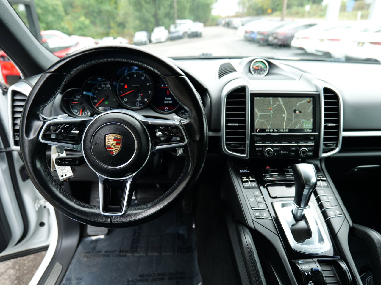 Used 2016 Porsche Cayenne image 18