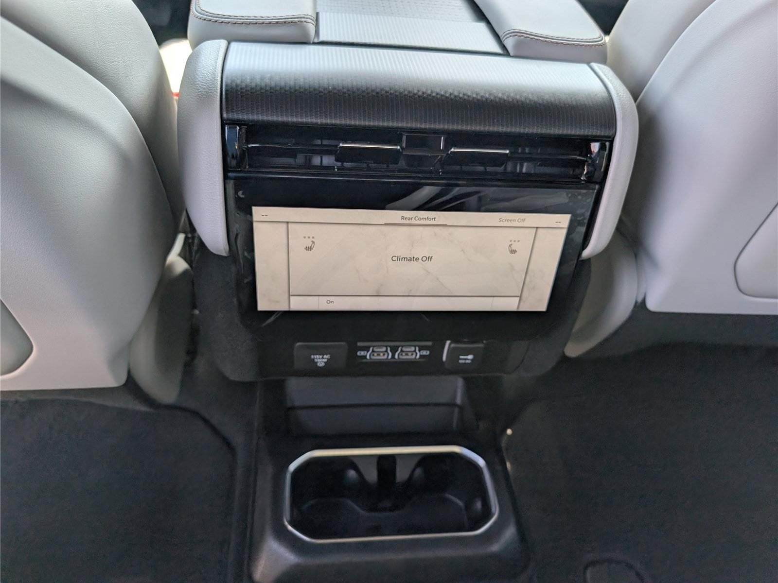New 2026 Jeep Grand Wagoneer Summit AWD/4WD image 16