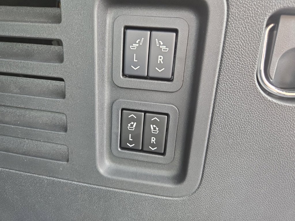Used 2024 GMC Acadia Denali w/ LPO, Floor Liner Package AWD/4WD image 10