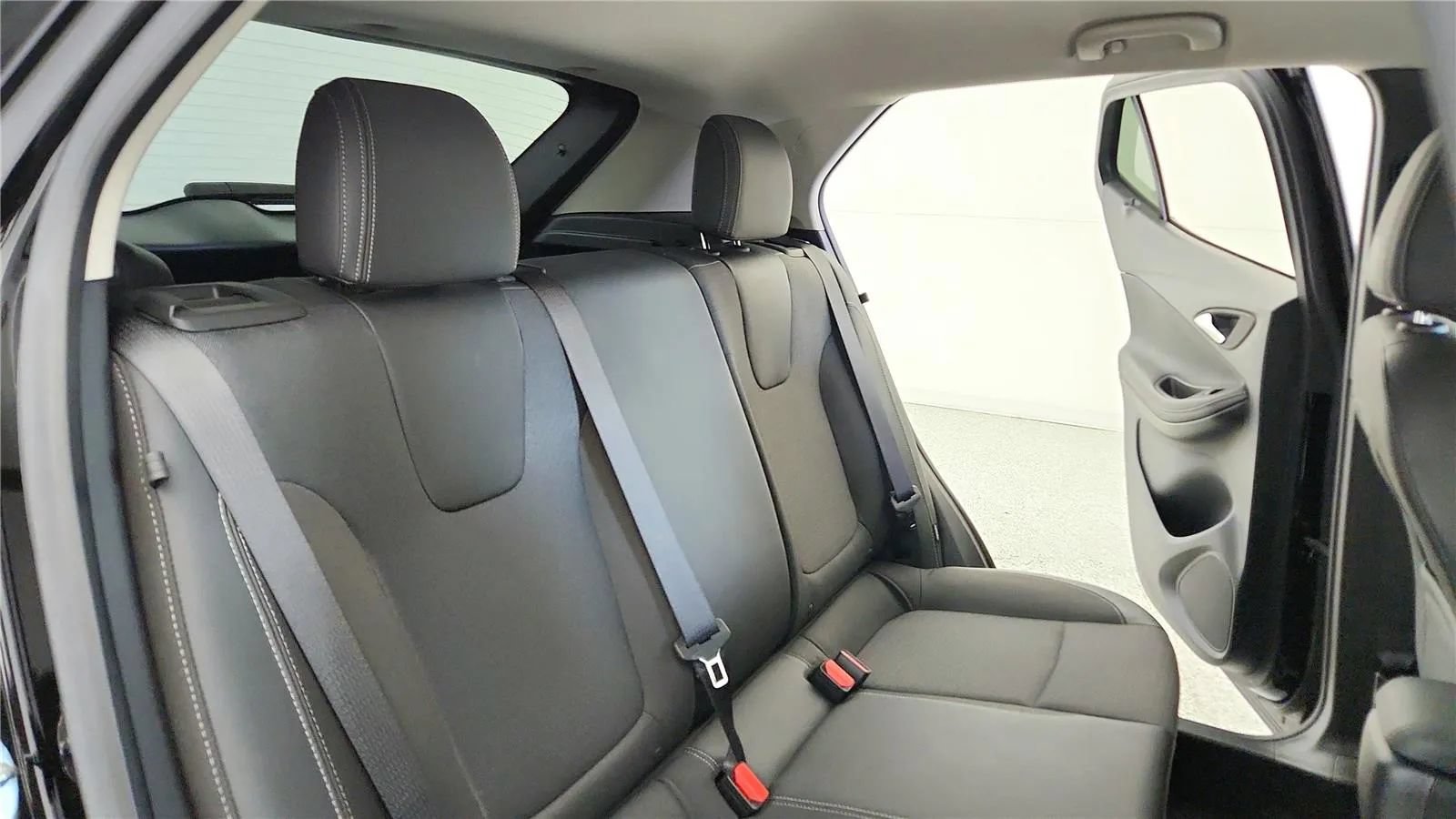 Used 2023 Buick Encore GX Preferred FWD image 37