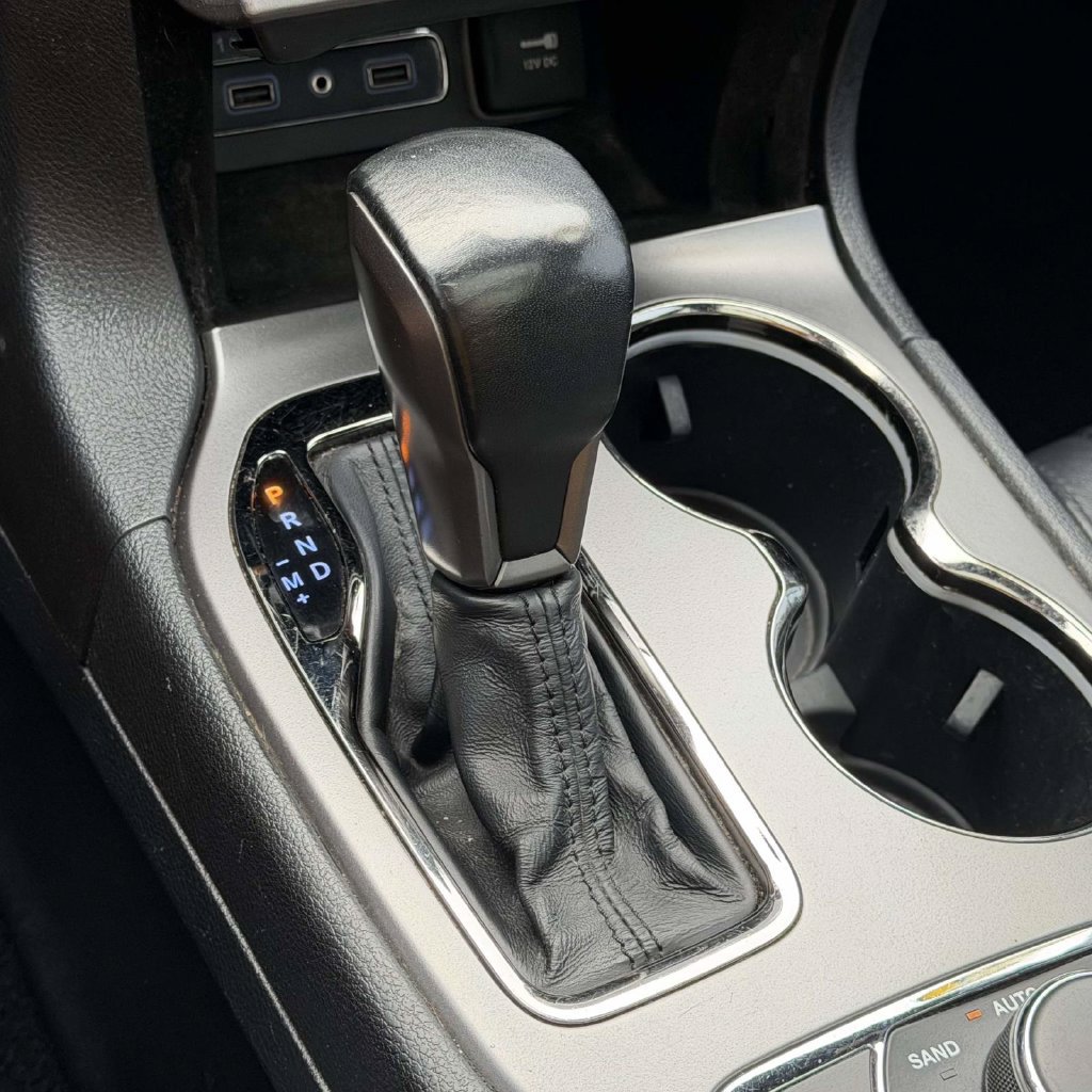 Used 2019 Jeep Grand Cherokee Limited X AWD/4WD image 27