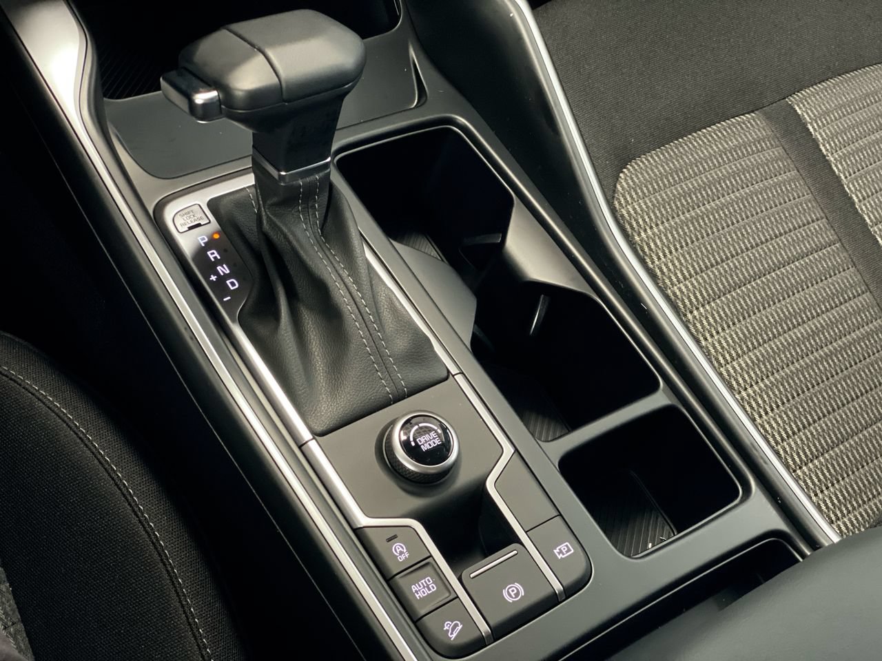 New 2026 Kia Sorento LX FWD image 24