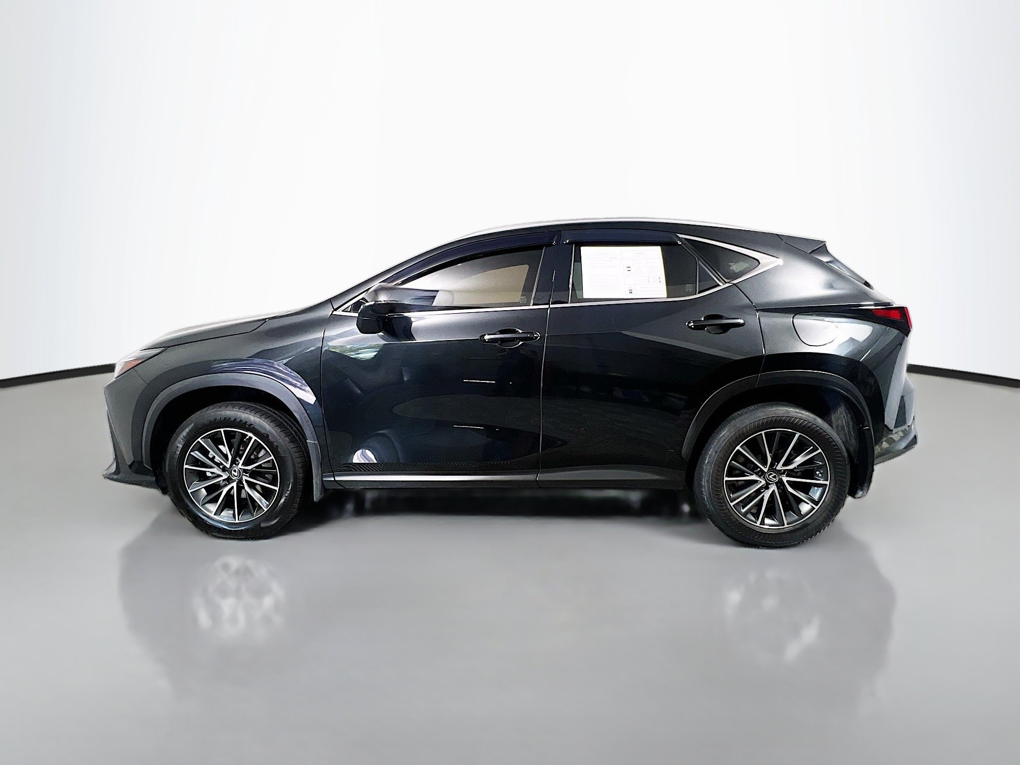 Used 2022 Lexus NX 250 FWD w/ Towing Package (2000 Lbs) image 9