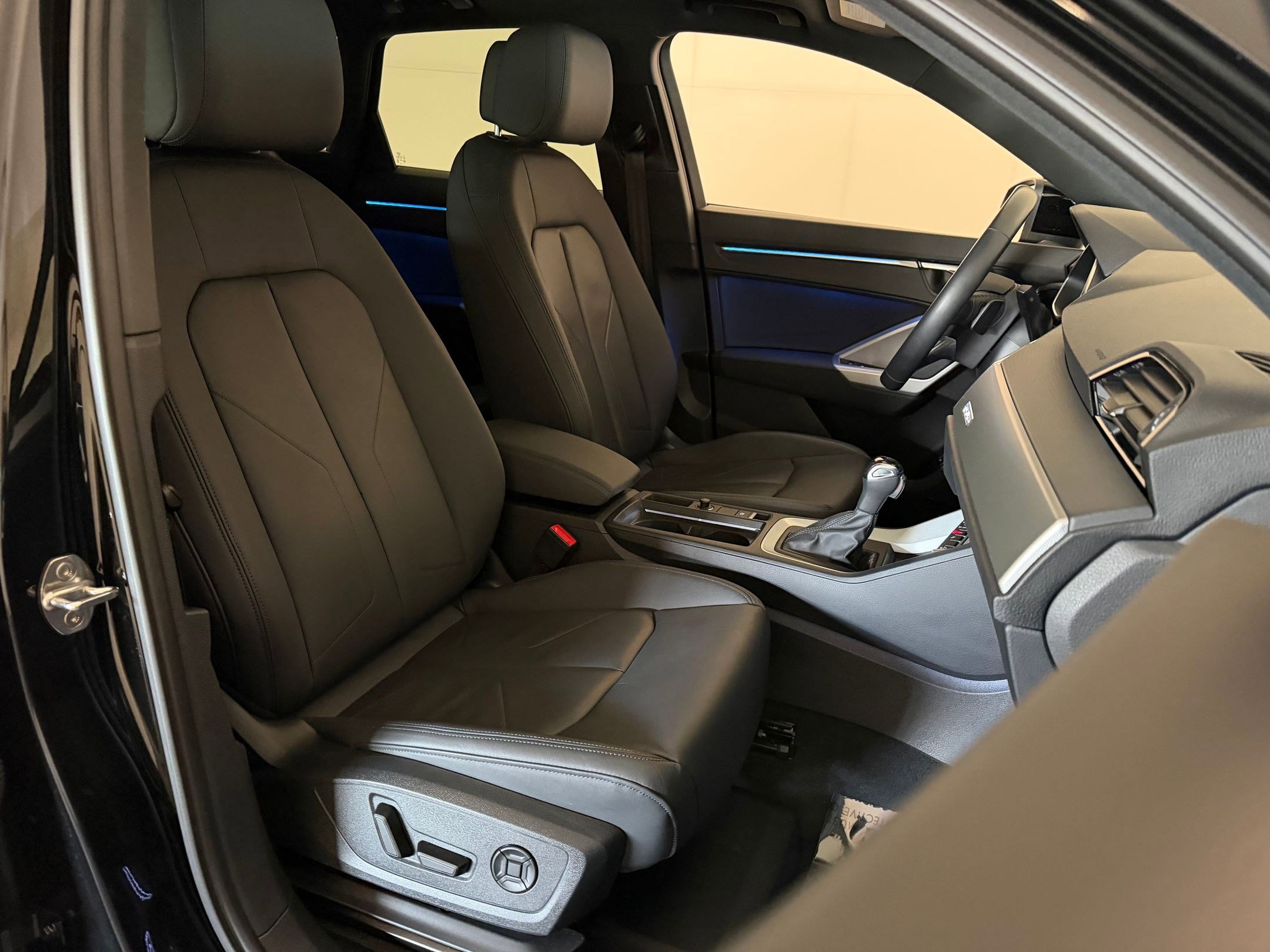 Certified 2023 Audi Q3 2.0T Premium Plus w/ Premium Plus Package AWD/4WD image 33