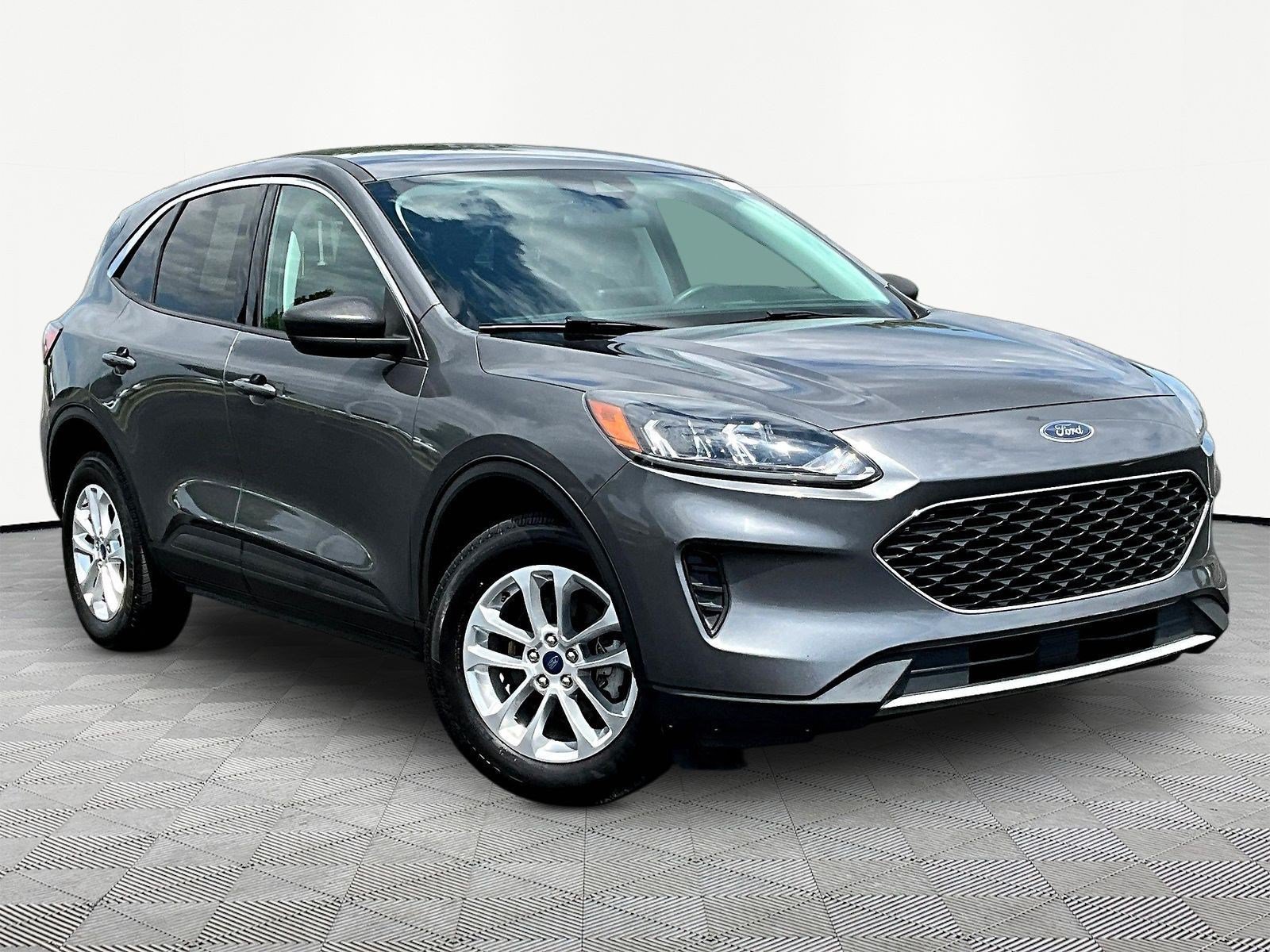 Used 2022 Ford Escape SE AWD/4WD image 3