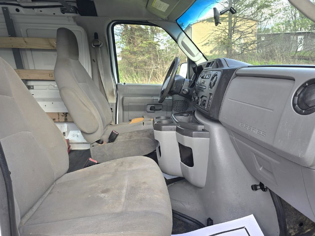 Used 2014 Ford E-250 and Econoline 250 w/ Power Group RWD image 15