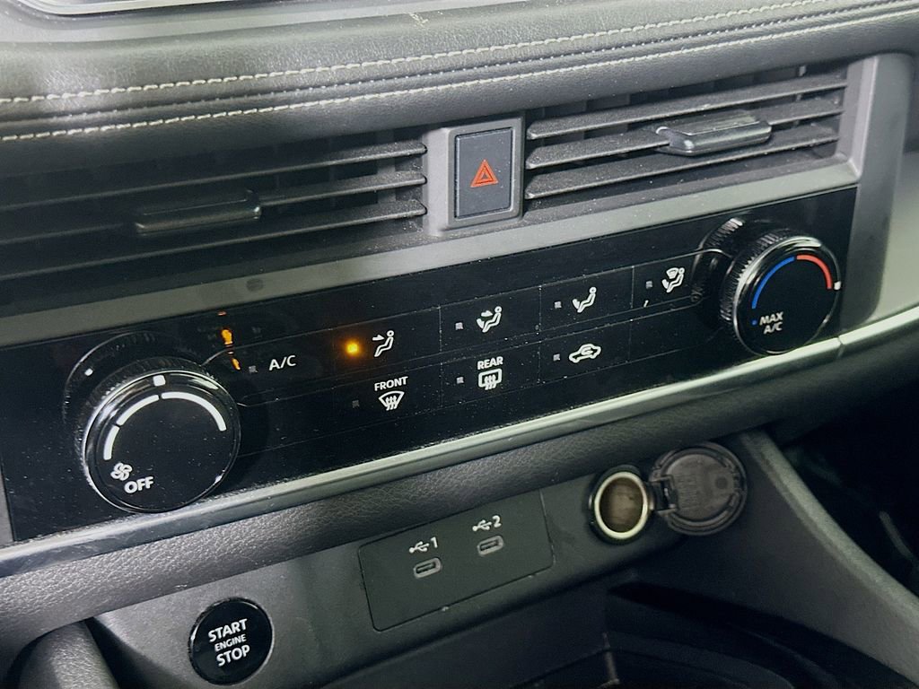 Used 2024 Nissan Rogue S image 25