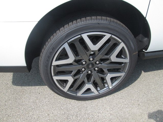New 2027 Ford Expedition Max Platinum w/ Platinum Ultimate Package AWD/4WD image 8