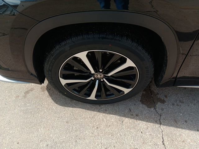 Used 2021 Toyota Highlander XSE image 31