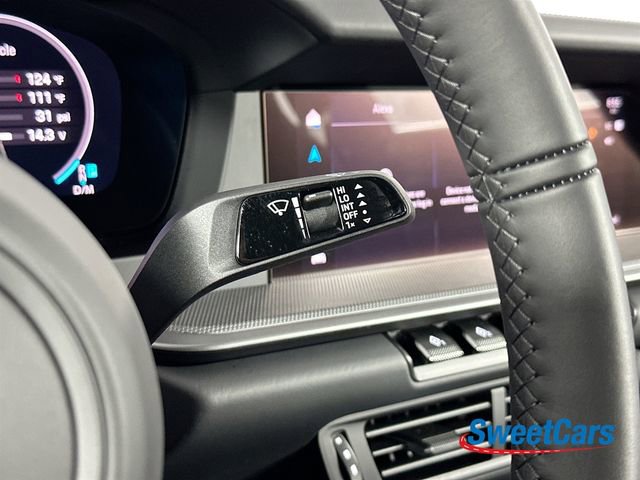 Used 2026 Porsche 911 Carrera RWD image 19