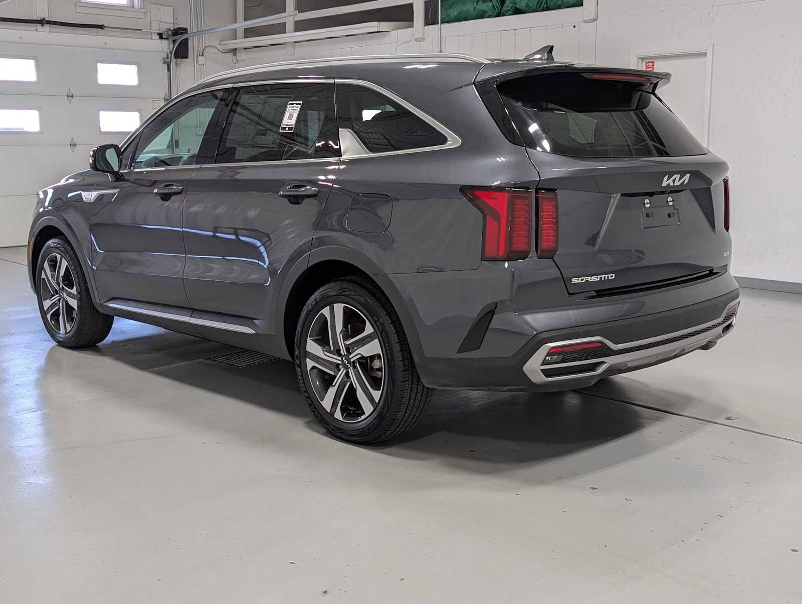Certified 2023 Kia Sorento EX image 9
