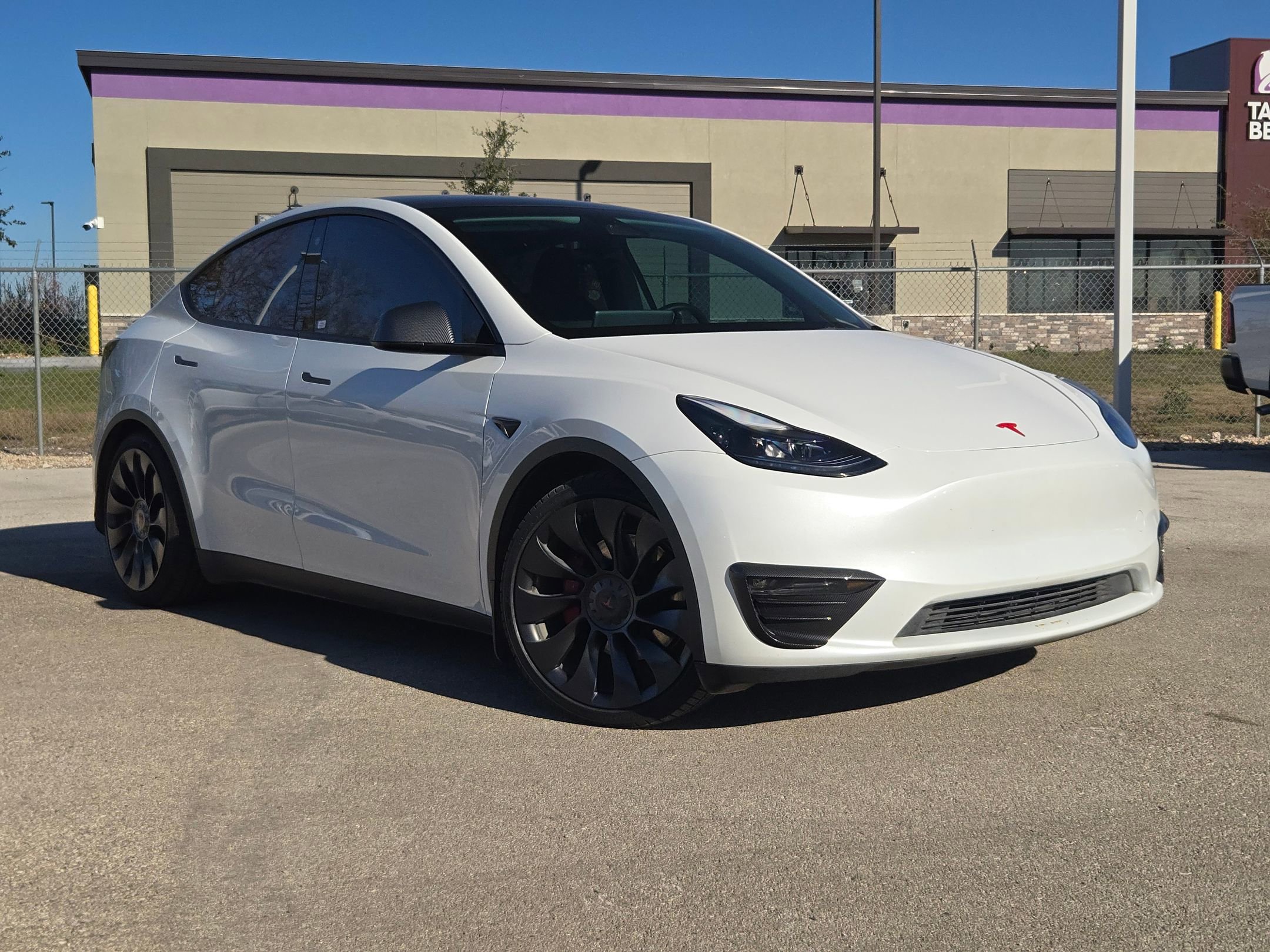 Used 2023 Tesla Model Y Performance image 1
