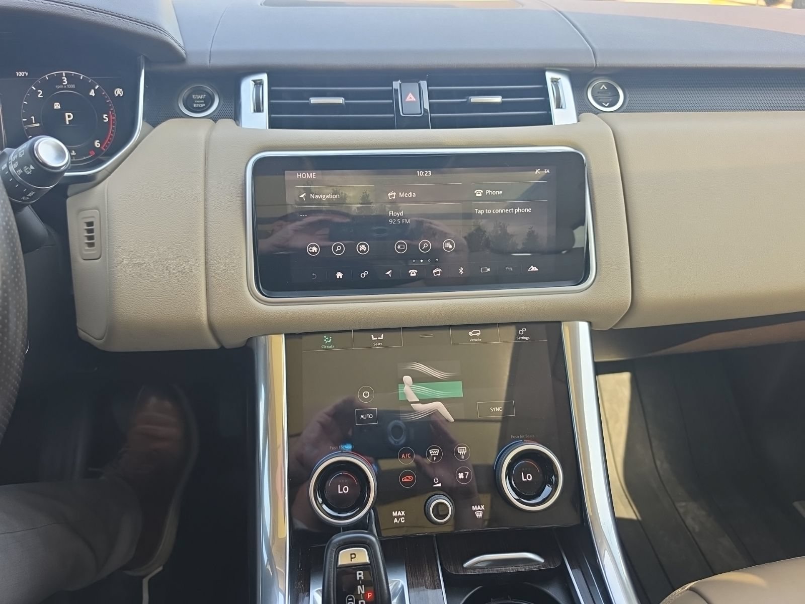 Used 2018 Land Rover Range Rover Sport HSE AWD/4WD image 19