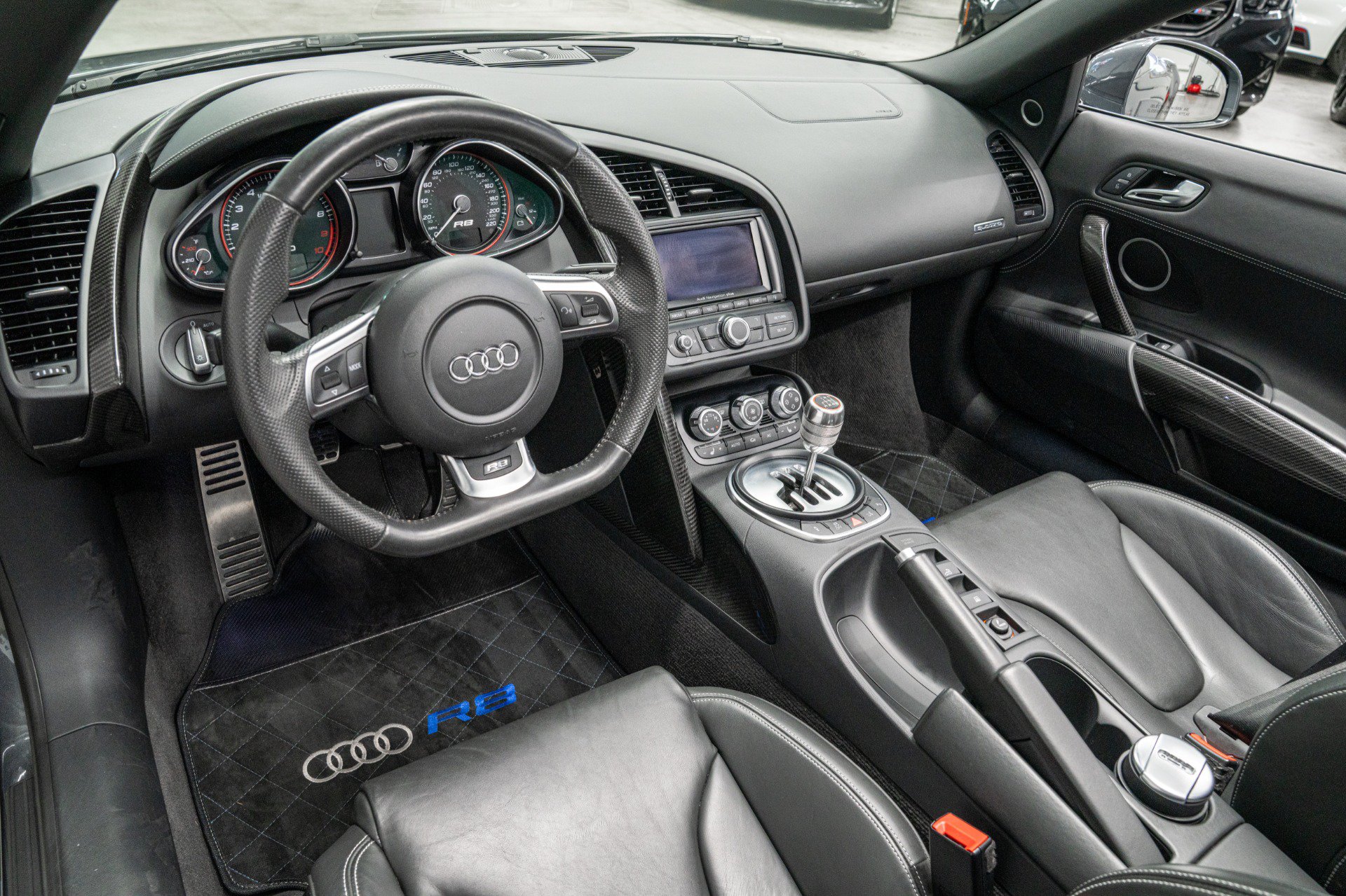 Used 2012 Audi R8 V10 AWD/4WD image 12