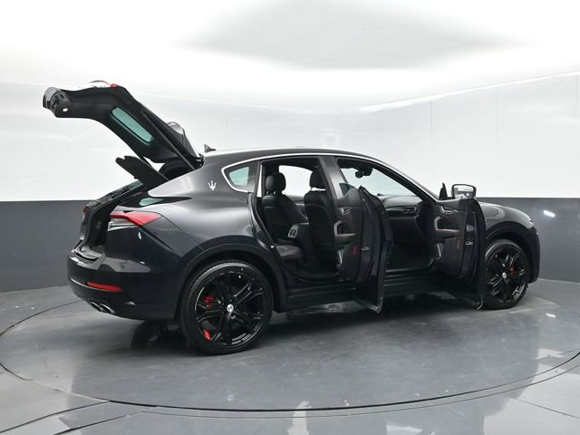 Used 2023 Maserati Levante GT AWD/4WD image 68