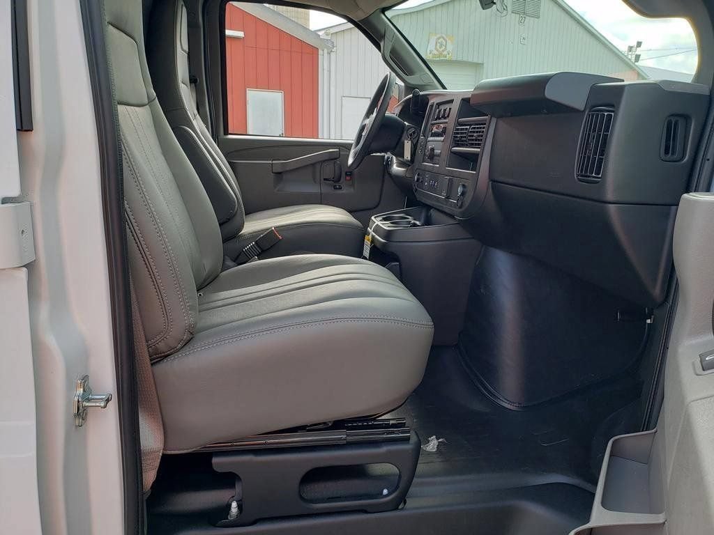 New 2025 Chevrolet Express 3500 w/ Driver Convenience Package RWD image 10